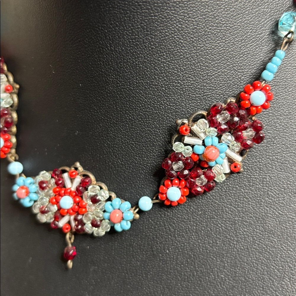 Vintage Elegant Dainty Multicolor Glass Mini Beaded Necklace Boho Western - Picture 3 of 7